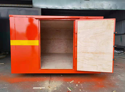 宋洛乡车载炸药箱